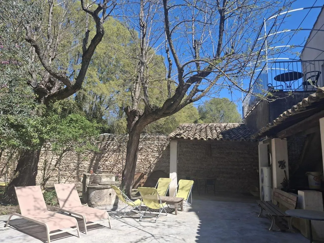 Appartement Les Acacias - Campagne Avec Piscine Commune Eyragues